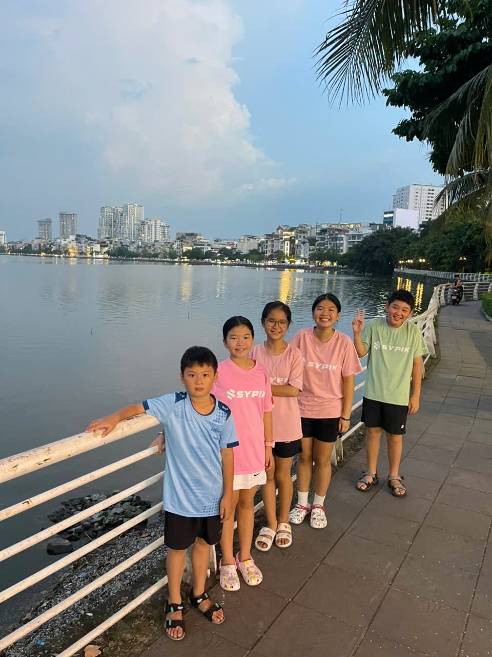 Khoảnh khắc tập thể An Giang Junior